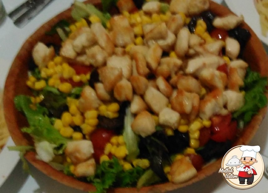 Tavuklu Toledo Salatası