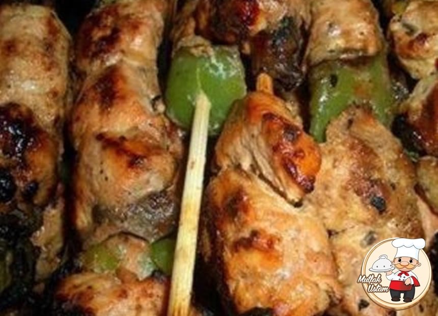 Tavuk Kebabı (barbekü)