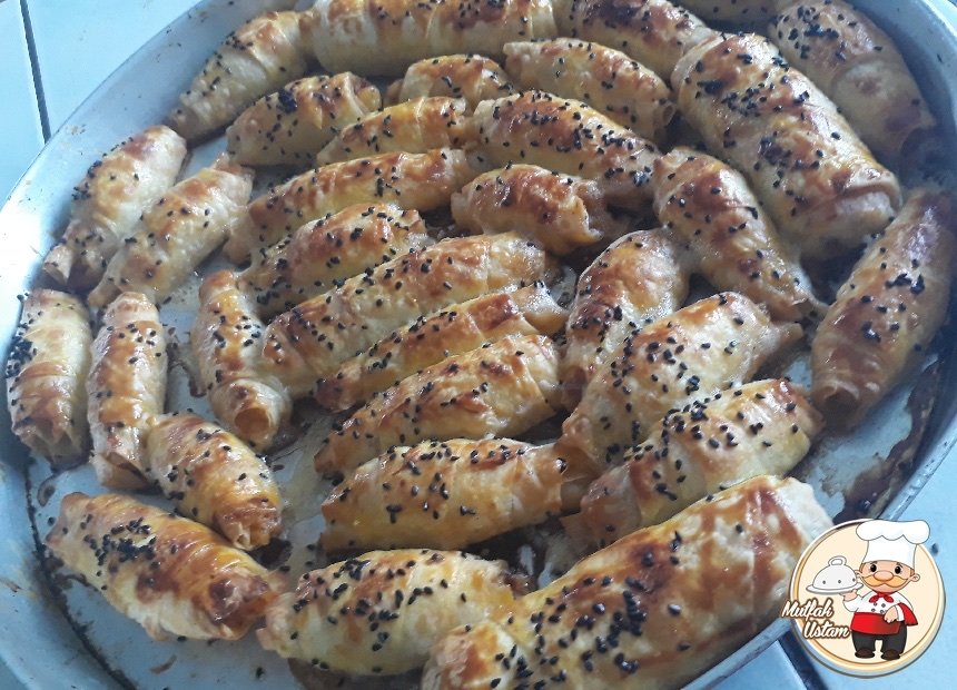 Meden Sulu Börek