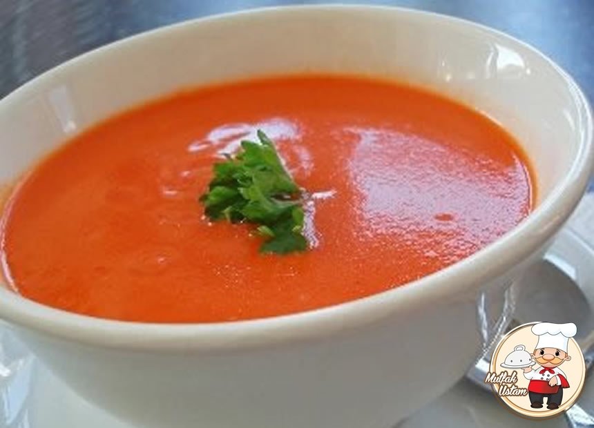 Erişteli Domates Çorbası