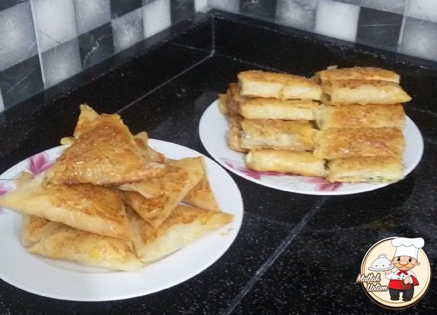 Baklava Yufkasından Börek (Üçgen)