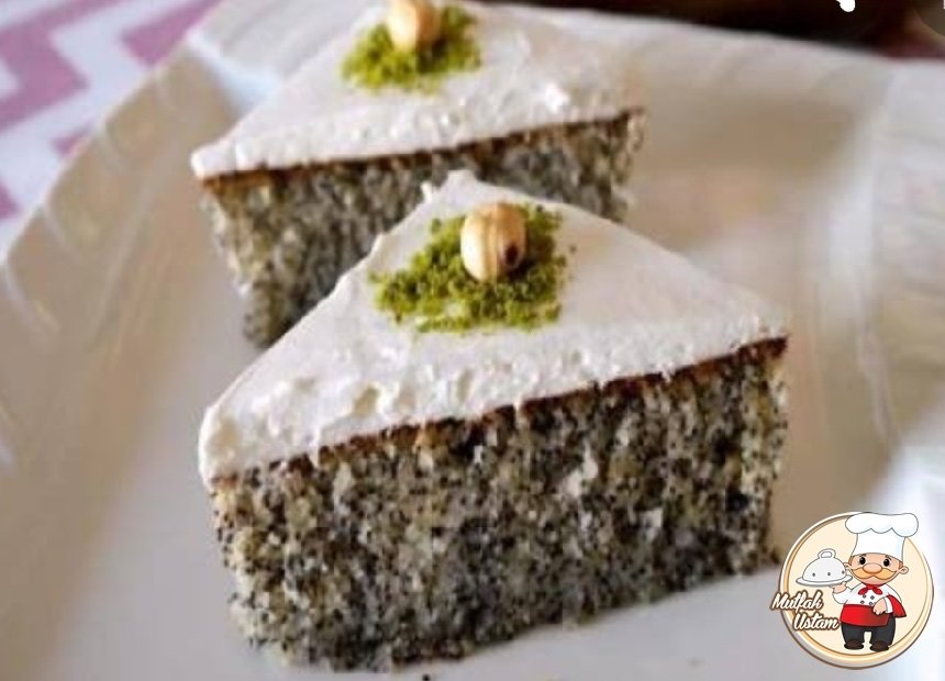 Mavi Haşhaşılı Kek