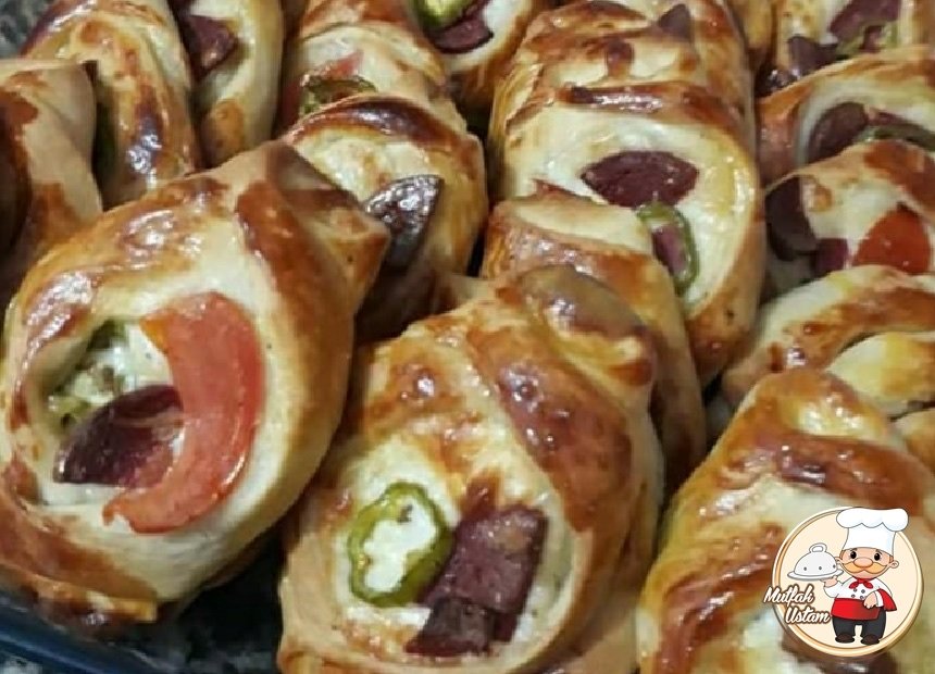 Sucuklu Sebzeli Açık Poğaça