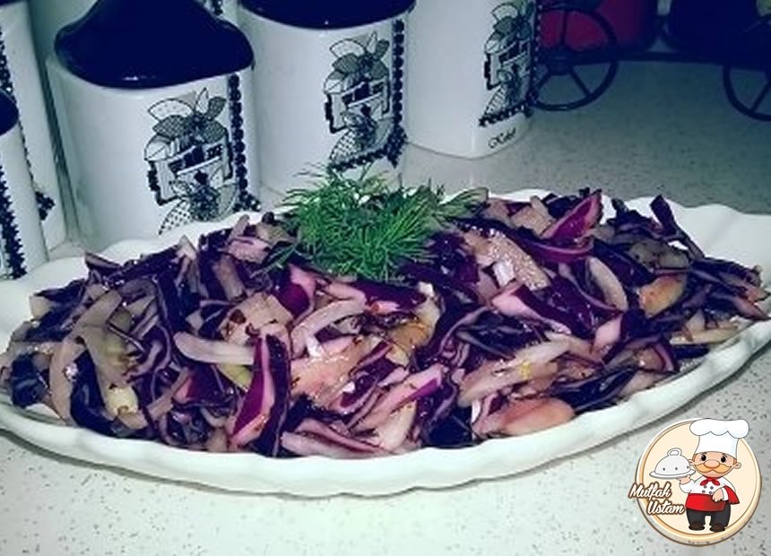 Mor Lahana Salatası